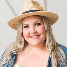 Amanda Keister's Instagram, Twitter & Facebook