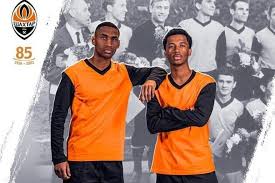 Jun 07, 2021 · шахтар у більшості розгромив чорноморець в упл відео 21.08 21:44 українські волейболістки здобули першу перемогу на чемпіонаті європи 21.08 21:26 Foto Persha Pomaranchevo Chorna Shahtar Vidtvoriv Formu 1961 Roku