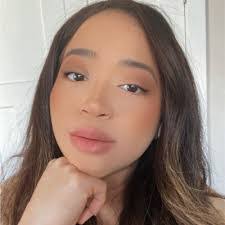 Danielle Beemer's Instagram, Twitter & Facebook