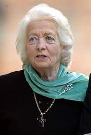 Frances shand kydd, who died yesterday aged 68, would always insist that she had had five children, all equally deserving of her devotion; Frances Shand Kydd Wikipedia