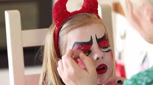 Wenn sie gerade auf der suche nach einfachen, aber effektvollen beispielen für gruselige halloween gesichter sind, dann brauchen sie nicht weiter zu suchen. Karnevalsteufel Kleiner Teufel Schminken Karneval Schmink Tipps Facebook