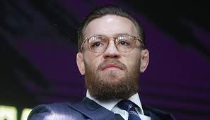 Widely considered the greatest boxer of his era, undefeated as a professional. So Viel Gage Kassiert Mcgregor Fur Den Ufc Kampf Gegen Cowboy