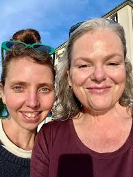 Changing of the guard for the Besançon program! So happy to have been there  to see students emerge in French as confident French speakers. Christina  Sztajnkrycer is already crushing it as the