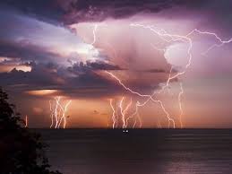 Earth S New Lightning Capital Revealed Lake Maracaibo In Venezuela About 233 Flashes Per Square Kilometer Per Year Fotos De Longa Exposicao America Do Sul