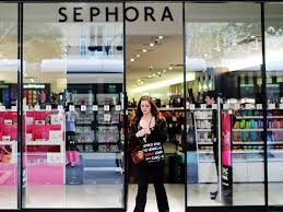 Ausgenommen sind sale artikel, bestseller, reduzierte produkte, fenty beauty, huda beauty(paletten ausgeschlossen). Sephora Soll Endlich Stores In Deutschland Eroffnen