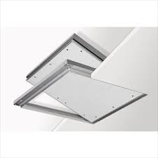 Eine freitragende unterdecke bietet insbesondere dann vorteile, wenn installationen im deckenhohlraum das setzen von abhängern unmöglich machen. E131 De System D131 Bs30 Revisionselement Fur Knauf Freitragende Decke D131 De Mit Brandschutz Knauf Gips Kg Kostenfreie Bim Objekte Fur Revit Bimobject