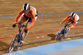 Het ek gaat nu gereden worden in de tweede week van oktober, zo liet de europese wielerfederatie uec dinsdag weten. Apeldoorn Kandidaat Voor Ek Baanwielrennen Junioren En Beloften In Augustus Sport Destentor Nl