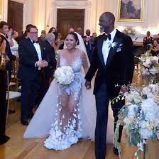 Brian Mcknight Wedding News Singer Welcomes New Year With A Lavish Wedding