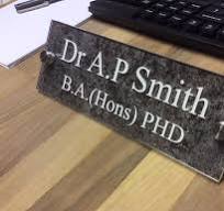Personalisierte Granit Acryl Schreibtisch Namensschild, Benutzerdefinierte  Zeichen, Plakette, Stahlständer.