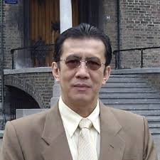 He is the first ethnic nias to hold a cabinet position. Yasonna Laoly Yasonnalaoly Twitter