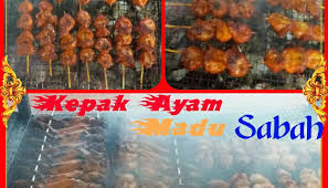 6 ketul kepak ayam, 6 sudu besar sos cili, 2 sudu besar sos tomato, 2 sudu besar sos tiram, 2 sudu besar madu, 1 sudu kecil gula, 1 sudu kecil garam, 1 sudu besar cili giling, 2 sudu besar serbuk lada hitam, 3 ulas bawang putih (ditumbuk), 2 sudu besar butter. Mna Kepak Ayam Madu Bakar Sabah Home Facebook