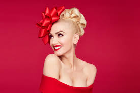 • 10 млн просмотров 1 год назад. Gwen Stefani Drops Cheery New Holiday Song Here This Christmas Rolling Stone