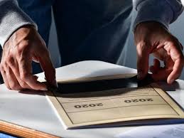 Οι φετινές πανελλήνιες ξεκινούν σε λιγότερο από μία εβδομάδα, με την αγωνία των υποψηφίων και των οικογενειών τους να είναι στο ''κόκκινο''. Ypologismos Moriwn Panellhniwn Panelladikwn Alfavita