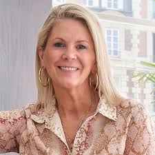 We are honored and thrilled to partner with @prattinstitute and to support  five more high school students from under served communities. They are all  set to receive the Decorators Club Discover Design