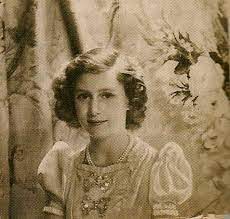 Princess Elizabeth Age 16 Photo By Cecil Beaton 1942 Her Majesty The Queen Elizabeth Queen Of England Princess Elizabeth