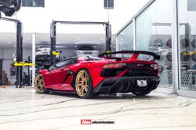 The lead of the lamborghini stable, the aventador creates an impression all alone. Lamborghini Aventador Svj Roadster Red With Gold Anrky S3 X2 Wheel Front