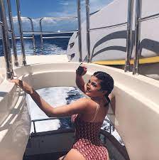 Nice female booty and bubble butts! Kylie Jenner Shows Off Her Booty While Paddle Boarding During Her Paradisiac Vacay With Travis Scott Celebrity Insider
