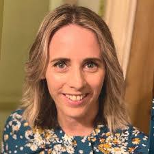 Laura Seth's Instagram, Twitter & Facebook