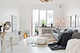 Ein landhaus zeichnet sich dadurch aus, dass die natur teil der innengestaltung ist. Das Innere Der Wohnung Im Skandinavischen Stil Design Und Funktionen Apartment Design Im Skandinavischen Stil 75 Fotos Design 1 Zimmerwohnung Im Skandinavischen Stil