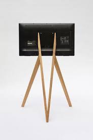 Gut eignen sich hier leimholzplatten, weil sie glatt sind und keine späne rausgucken und zugleich einfach zu verarbeiten sind. Screen Rack Front Row Von Roomours Kommunikationstools Hifi Tv Stander Tv Wall Design Tv Wall Decor Tv Stand