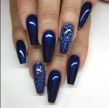 Desde una salida casual hasta algún evento para el que debas arreglarte de manera sofisticada. Pin De Viktoria Chovanova En Up To The Sky Blue Unas Postizas De Gel Manicura De Unas Unas De Gel Bonitas