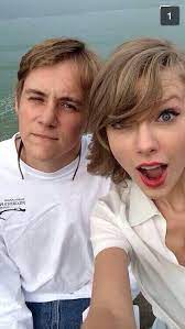 The latest to do so is fergie, whose recent video m.i.l.f. Taylor Swift Updates On Twitter A Fan S Snapchat Selfie With Taylor Today Http T Co 04h9htwyjc