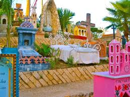 Le Cimetiere De Xcaret Mexique Cemeteries Celebration Of Life Cemetery Art