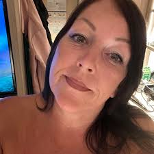 Okay yall… i still have my gallbladder for reference. I am craving  chocolate so bad. I'm pregnant and have a wild sweet tooth in general. Is  there any you've tried that didn't