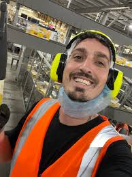 Long ol seasonal workers were oli return back , spose yu ting2 strong blong  makem Poultry business olsem part blong success story blo yu, yu save  attendem training ia. Bai save openem