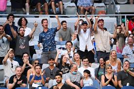 2021 australian open to proceed with no crowds. Beschlossen Die Zuschauer Kehren Bei Den Australian Open Ab Dem Halbfinale Zuruck Mytennis News