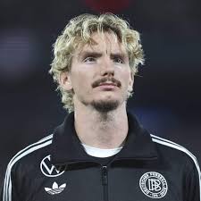 Leicester City and Leeds United have agreed a deal worth £10m for James  Justin