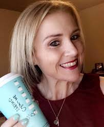 Hi my name is Alaina and I'm a coffeeaholic ☕🤣