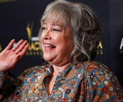 Atriz Kathy Bates submete-se a mastectomia dupla