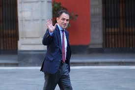 El pasado 13 de diciembre fue ratificado por la cámara de diputados como subsecretario de hacienda, convirtiéndose en el primero en recibir el visto bueno de la cámara. Arturo Herrera Niega Su Renuncia De La Secretaria De Hacienda