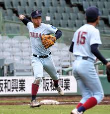 高校時代のウエイトトレーニングで覚醒!？ 高校は仁川学院高校へと進学。 こちらも野球強豪校ではなく、どちらかといえば進学校です。 どうやら一般受験で進学してきたそう。 野球部に関してはそれほど実績がなく、佐藤輝明選手が最初のプロ野球選手. ãƒ‰ãƒ©ãƒ•ãƒˆ1ä½å€™è£œé¸æ‰‹ è¿'ç•¿å¤§ä½è—¤è¼æ˜Žé¸æ‰‹ã®å‡„ã•ã«ã¤ã„ã¦ã¾ã¨ã‚ã¦ã¿ãŸ ã‚¿ã‚«ã‚·ã®é‡Žçƒå¤¢è¿½ã„äººãƒ–ãƒ­ã‚°