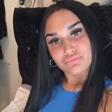 Leigh Howe's Instagram, Twitter & Facebook