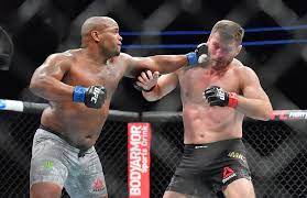 Should Daniel Cormier vs Jon Jones Happen If Daniel Cormier Defeats Jon  Jones? - EssentiallySports