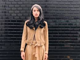 Ia memulai kariernya dalam film untuk rena produksi miles films pada tahun 2006. Maudy Ayunda Cekcok Dengan Siapa Di Live Instagram Genpi C