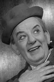 Angel and Sinner (1945)