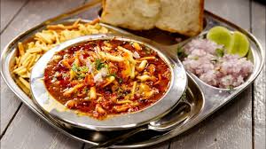 In a pan, heat oil and add the ginger, garlic & onions. Misal Pav Recipe How To Make Maharashtrian Style Misal Pav At Home Desidakaar