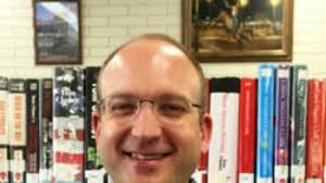 Salinas hires new deputy librarian