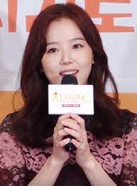 Kang han na mentioned in a magazine pictorial how reading gives her so much joy (same, sis!): Kang Han Na Wikipedia