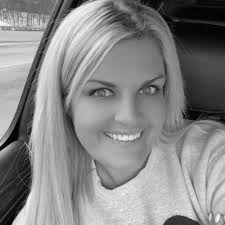 BREAKING: Multiple people are dead after a possible tornado in London,  according to Mayor Randall Weddle⬇️