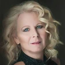 Tammy Brace's Instagram, Twitter & Facebook