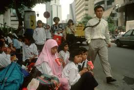 We did not find results for: These Vintage Photo Of Malaysian In Kl Back In The 90s Will Transport Your Mind To A Simpler Mindset Everydayonsales Com News