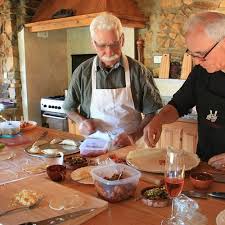 From baking classes to pasta making & much more. The 6 Best Cooking Classes In Castile And Leon Spain