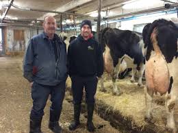D�couverte des animaux de la ferme. Portes Ouvertes A La Ferme Des Pionniers Communiques Journal L Echo D En Haut