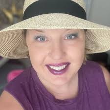 Seeing this selfie makes me think I should pull out Peacock Pearl LipSense  again! I do love purples, and this is certainly purple. I hope you're  loving this rewind of all the