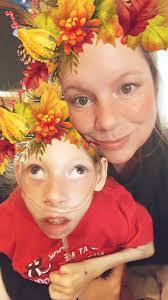 Lola Head's Instagram, Twitter & Facebook