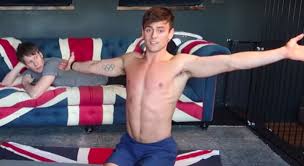 5, 2021, 5:07 pm utc / updated aug. Tom Daley Keeps In Shape While Quarantined With The Gay Diver S Workout Outsports